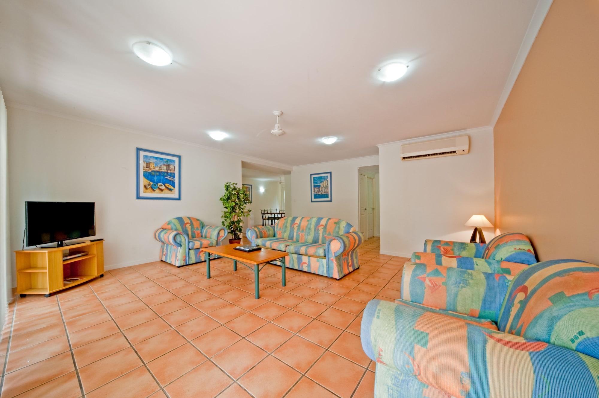 At Beach Court Holiday Villas Эйрли-Бич Экстерьер фото